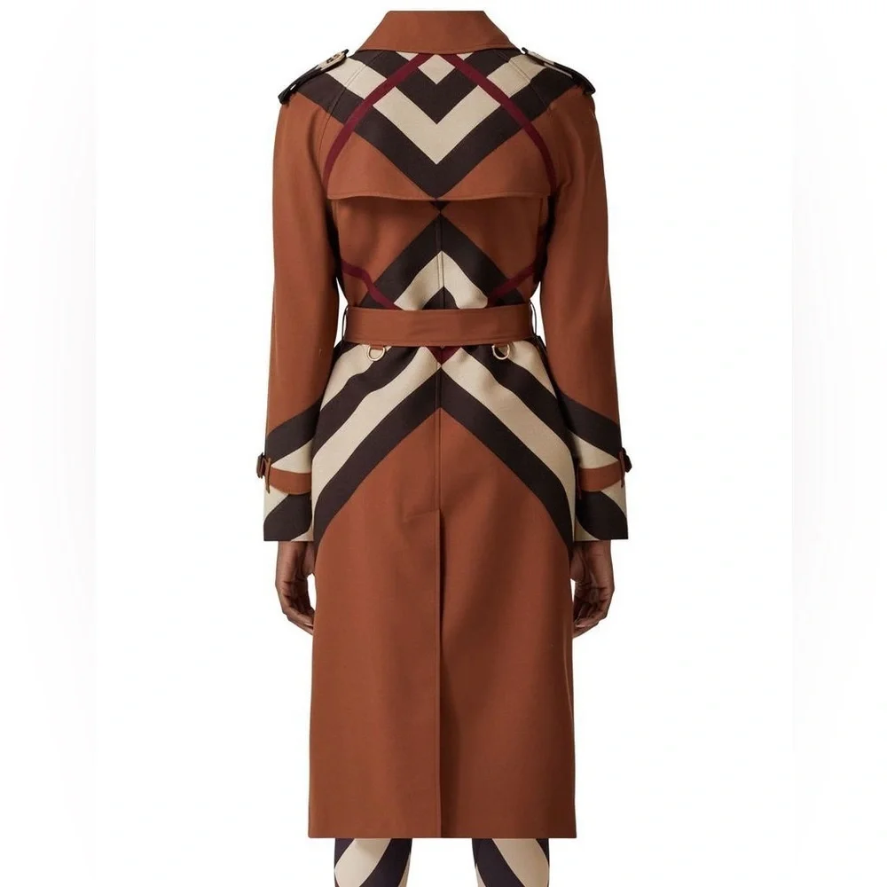 Burberry Chevron Check Waterloo Trench Coat, Brand Size 6 ( US Size 4 ) - Picture 2 of 3